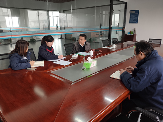 图片关键词 曹远才书记与海控三鑫纪委委员谈话ps.jpg